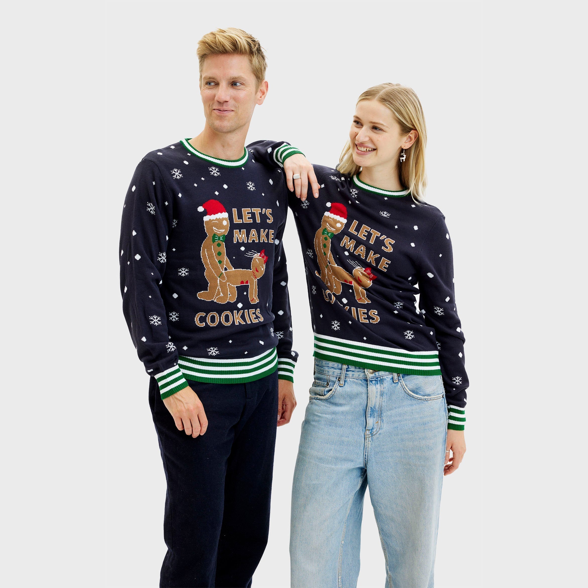 Christmas Cake Sweater – Men